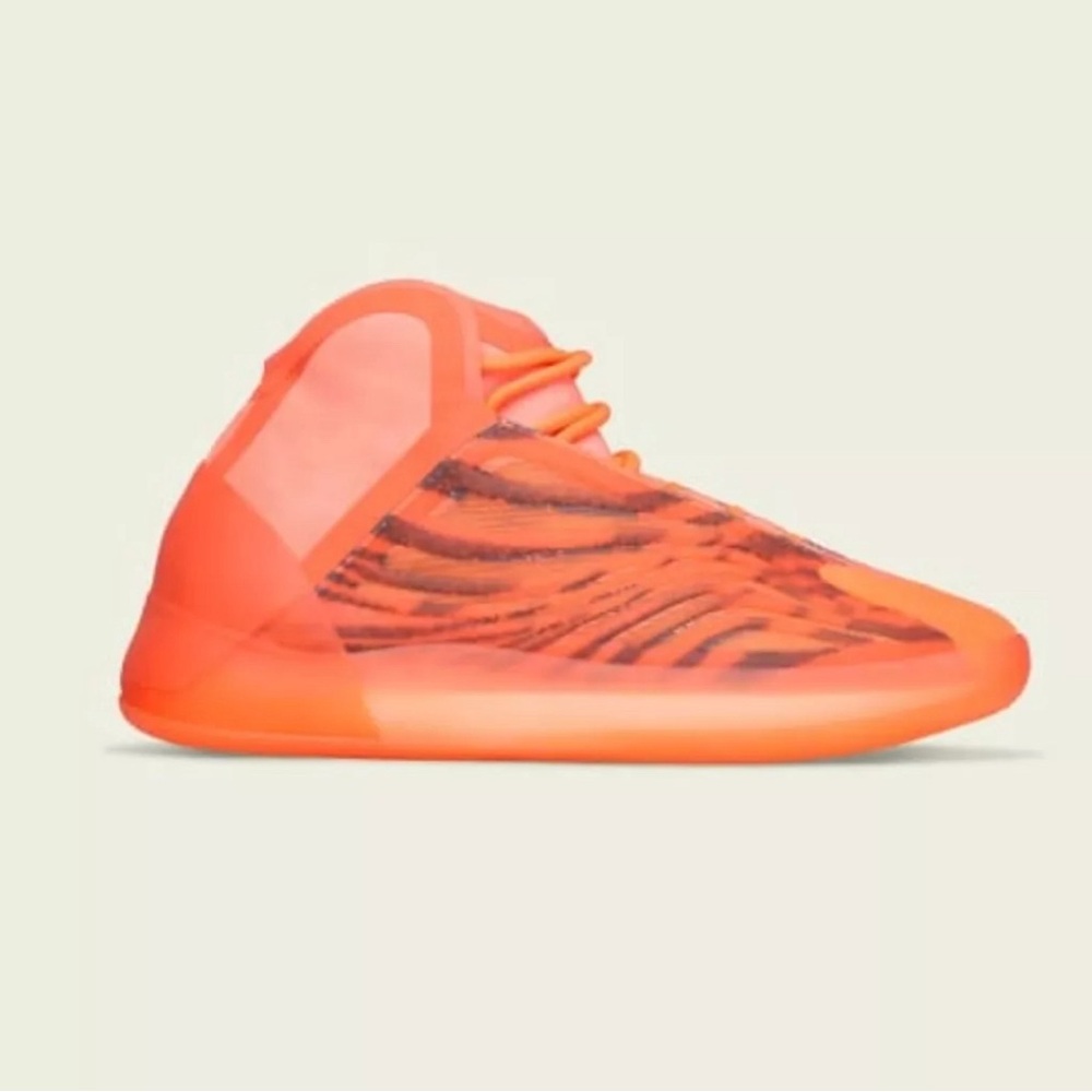 YEEZY QNTM